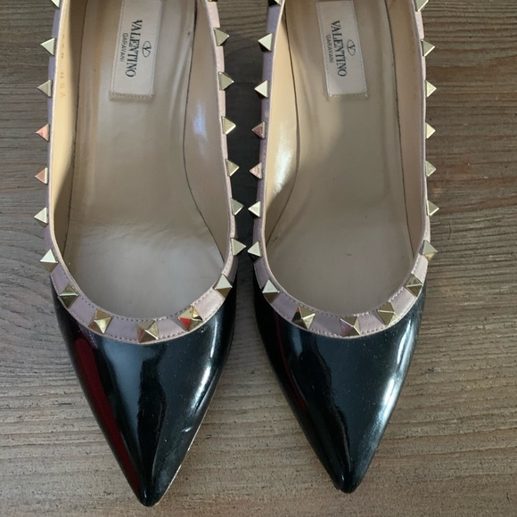 Valentino Garavani Rockstud patent wedge - Picture 1 of 4